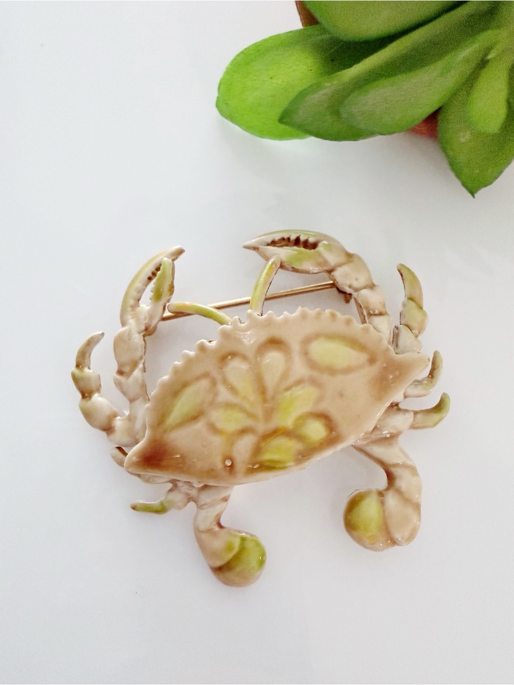 Vintage ORIGINAL By ROBERT Crab Brooch Enamel Gold Tone Coastal Nautical Pin